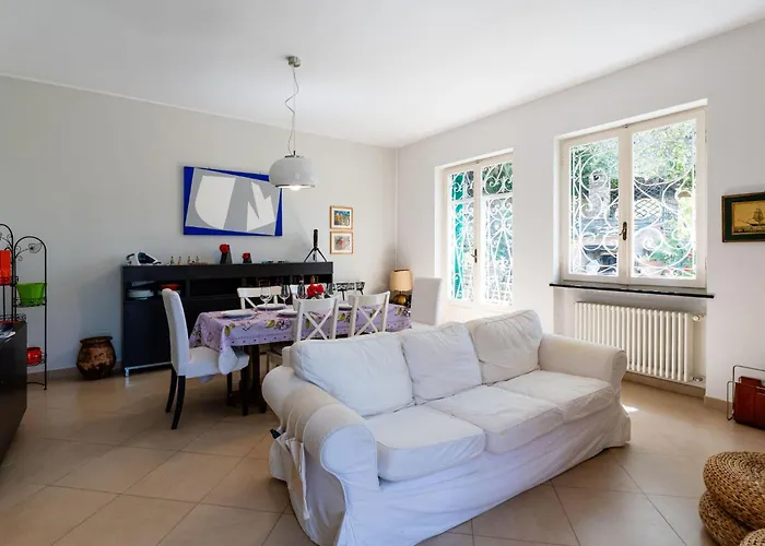 Girasole By Interhome Алассио